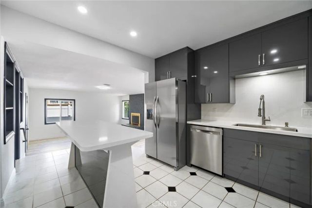 408 Diana, Fullerton, CA 92833