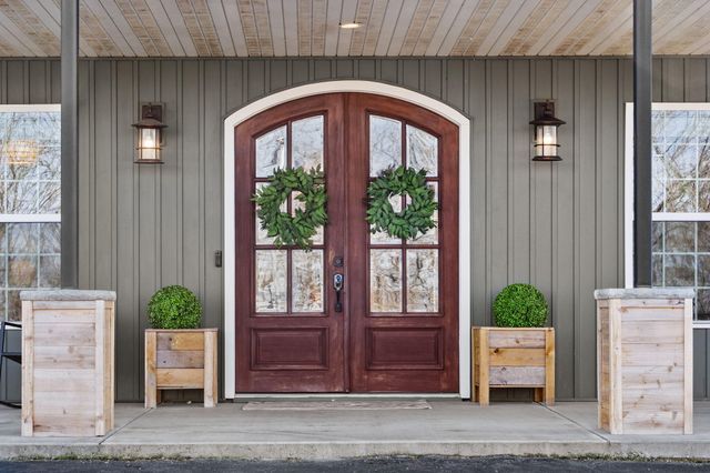 546 Buttermilk Springs, Galena, MO 65656