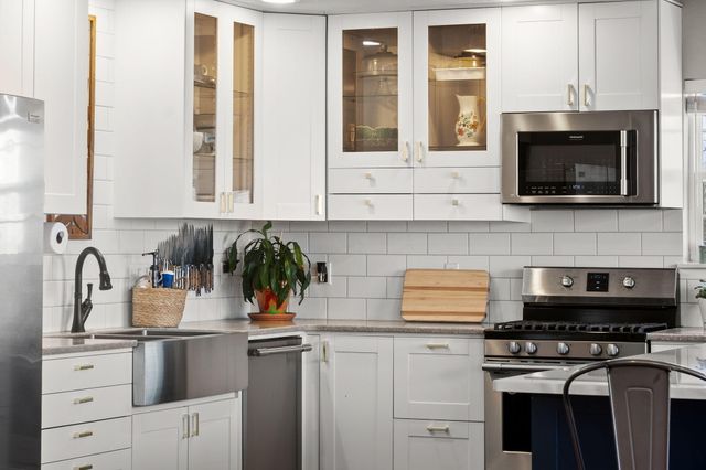 546 Buttermilk Springs, Galena, MO 65656