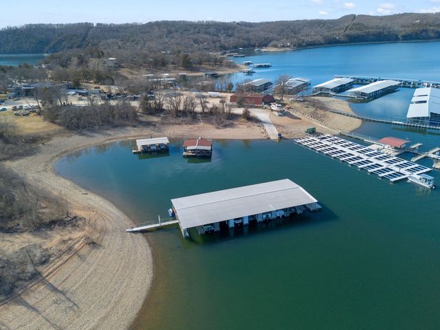 546 Buttermilk Springs, Galena, MO 65656