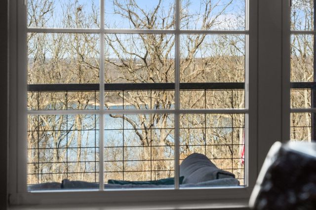 546 Buttermilk Springs, Galena, MO 65656