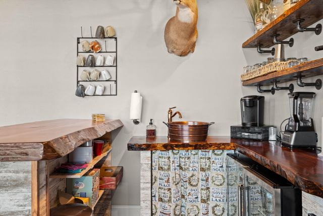 546 Buttermilk Springs, Galena, MO 65656