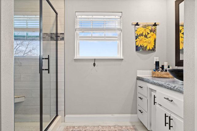 546 Buttermilk Springs, Galena, MO 65656