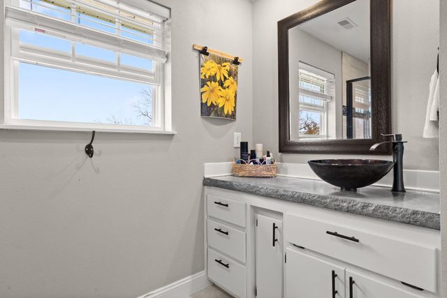 546 Buttermilk Springs, Galena, MO 65656