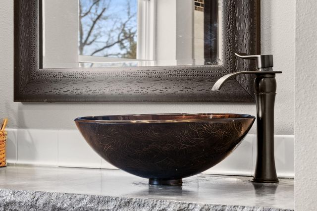 546 Buttermilk Springs, Galena, MO 65656