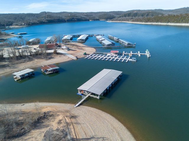 546 Buttermilk Springs, Galena, MO 65656