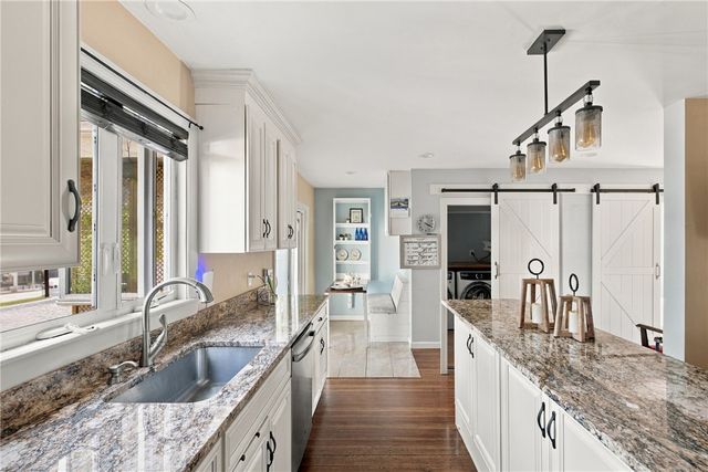 60 Charles Street, Bristol, RI 02809