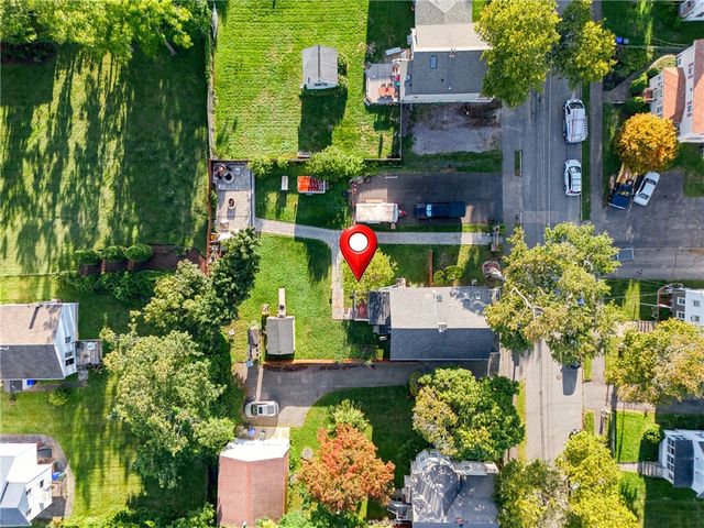 60 Charles Street, Bristol, RI 02809