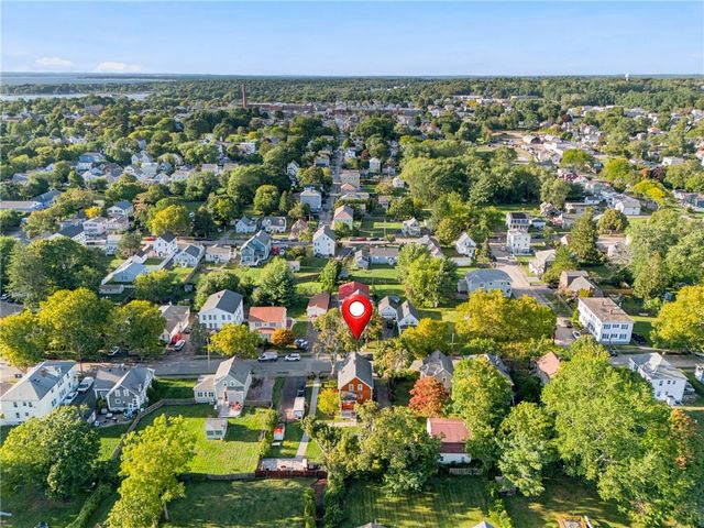 60 Charles Street, Bristol, RI 02809