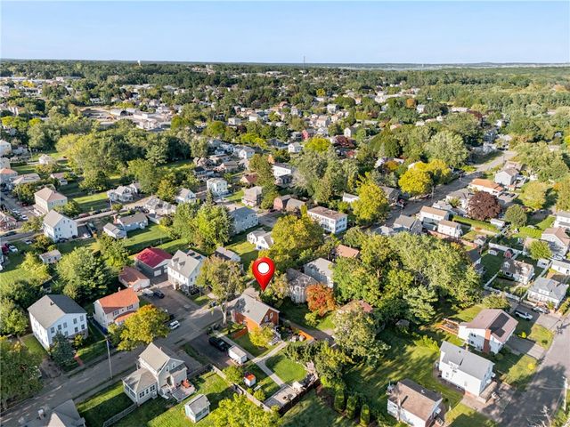60 Charles Street, Bristol, RI 02809