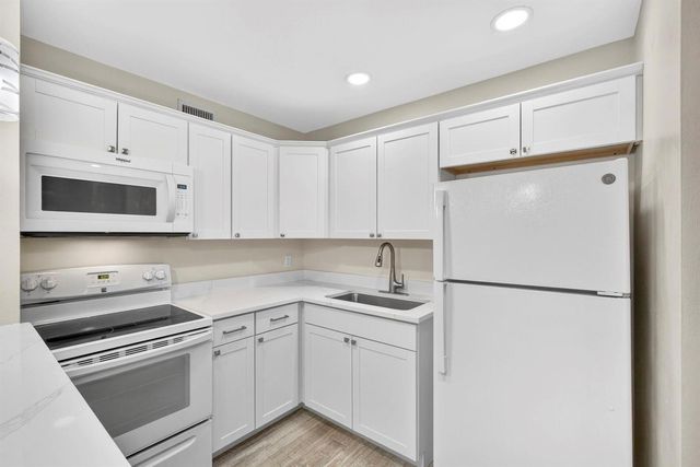 201 Inlet Way, Palm Beach Shores, FL 33404