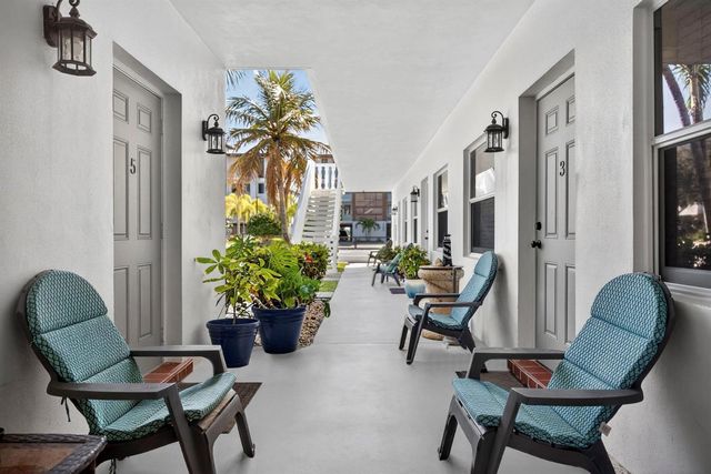 201 Inlet Way, Palm Beach Shores, FL 33404