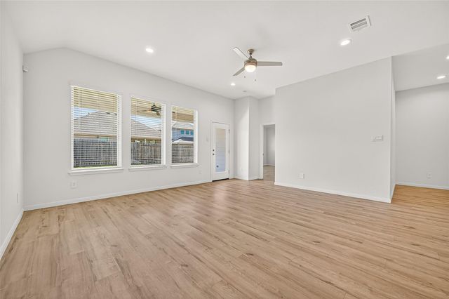 1088 Clearwood Drive, Montgomery, TX 77316