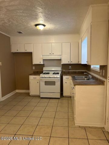 275 Myer Avenue, Jackson, MS 39209