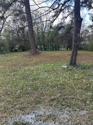 275 Myer Avenue, Jackson, MS 39209