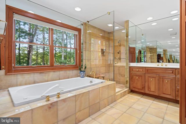 3021 BENNETT POINT RD, Queenstown, MD 21658