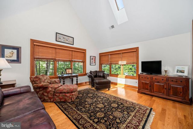 3021 BENNETT POINT RD, Queenstown, MD 21658