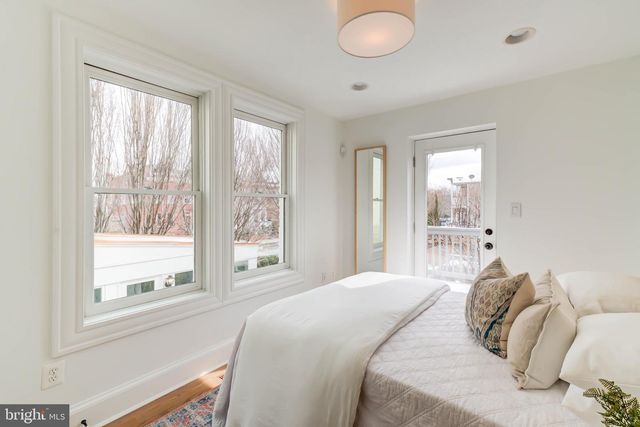 1135 C ST NE, Washington, DC 20002