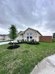 902 Heaven Drive, Beasley, TX 77417