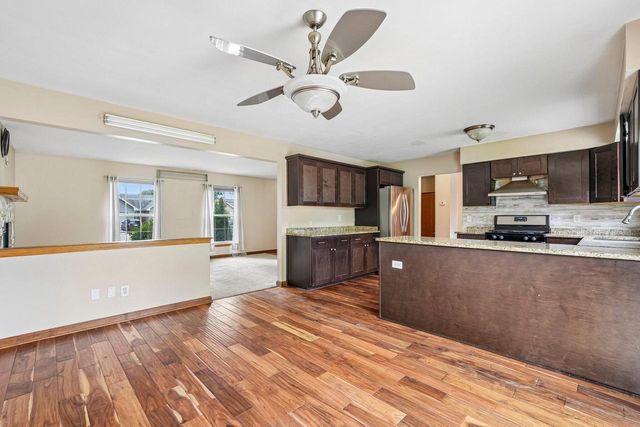 970 E Mackinac AVENUE, Oak Creek, WI 53154