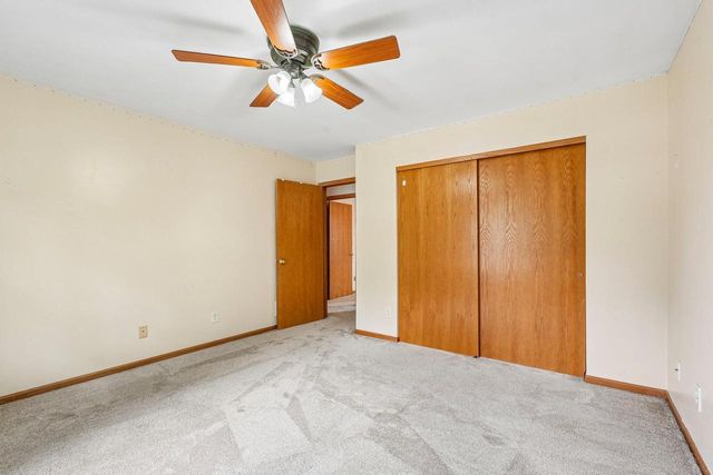 970 E Mackinac AVENUE, Oak Creek, WI 53154