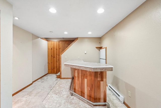 970 E Mackinac AVENUE, Oak Creek, WI 53154