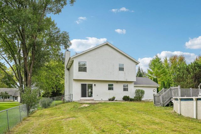 970 E Mackinac AVENUE, Oak Creek, WI 53154