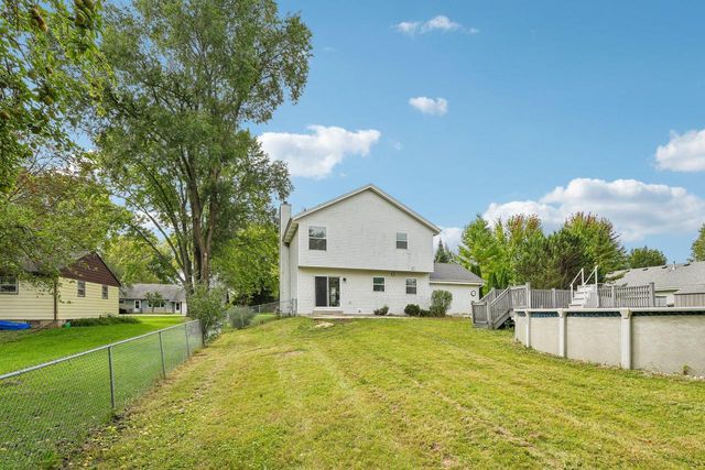 970 E Mackinac AVENUE, Oak Creek, WI 53154