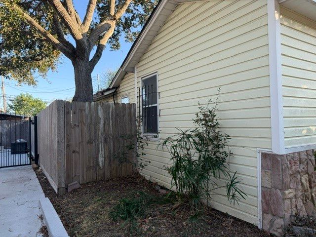 929 Rossi Dr, Corpus Christi, TX 78411