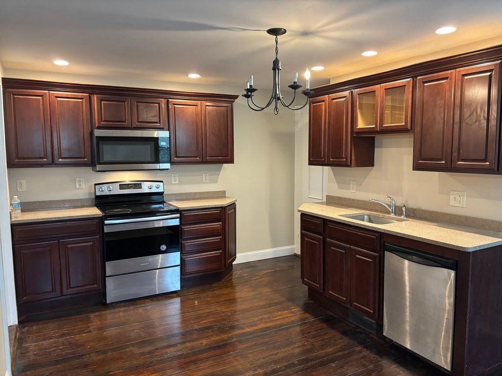 29 Andrew Street 2, Salem, MA 01970