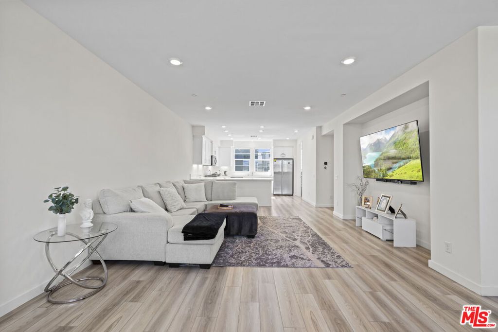 27109 Valley Oak Place, Valencia, CA 91381 — photo 2