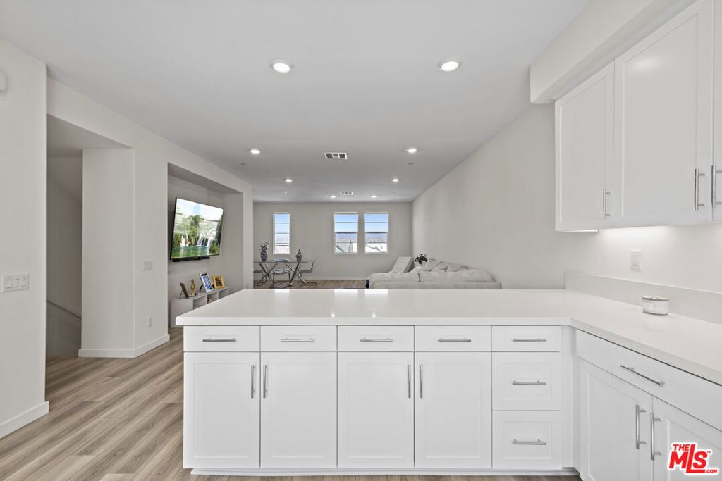 27109 Valley Oak Place, Valencia, CA 91381 — photo 3