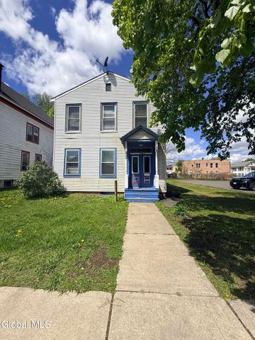 781 2nd Avenue, Troy, NY 12182