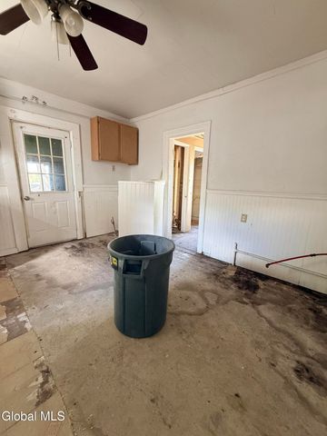 781 2nd Avenue, Troy, NY 12182