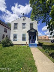 781 2nd Avenue, Troy, NY 12182