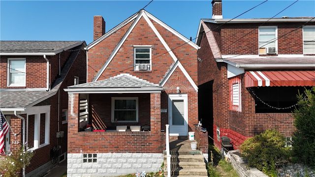 428 Agatha St, Pitcairn, PA 15140