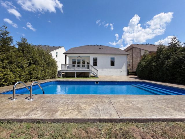 1113 McClellan Ln, Nolensville, TN 37135