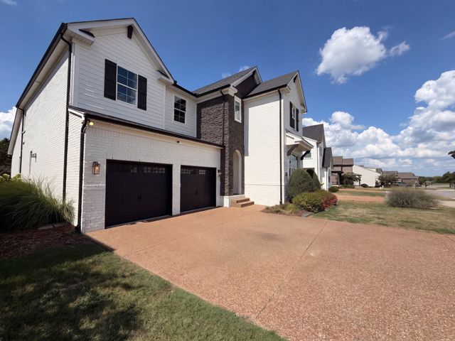 1113 McClellan Ln, Nolensville, TN 37135