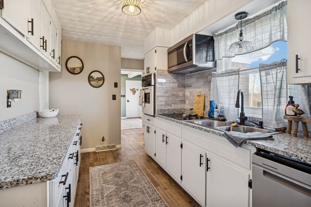 1965 Celina Rd, Red Boiling Springs, TN 37150