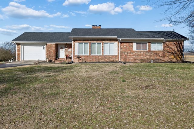 1965 Celina Rd, Red Boiling Springs, TN 37150