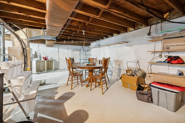 1965 Celina Rd, Red Boiling Springs, TN 37150