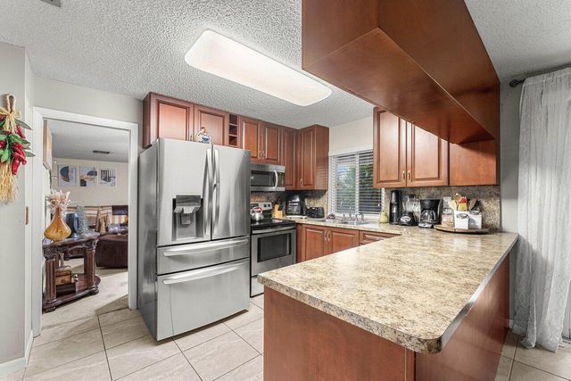 11260 NW 41st Street, Coral Springs, FL 33065