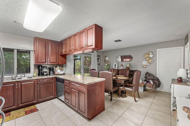 11260 NW 41st Street, Coral Springs, FL 33065
