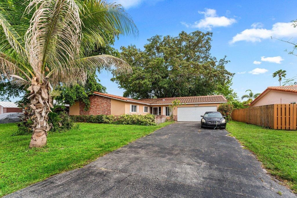 11260 NW 41st Street, Coral Springs, FL 33065
