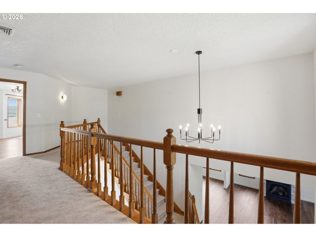 954 S A St, Washougal, WA 98671
