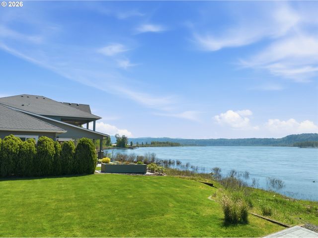 954 S A St, Washougal, WA 98671