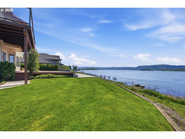 954 S A St, Washougal, WA 98671