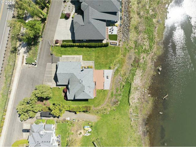 954 S A St, Washougal, WA 98671