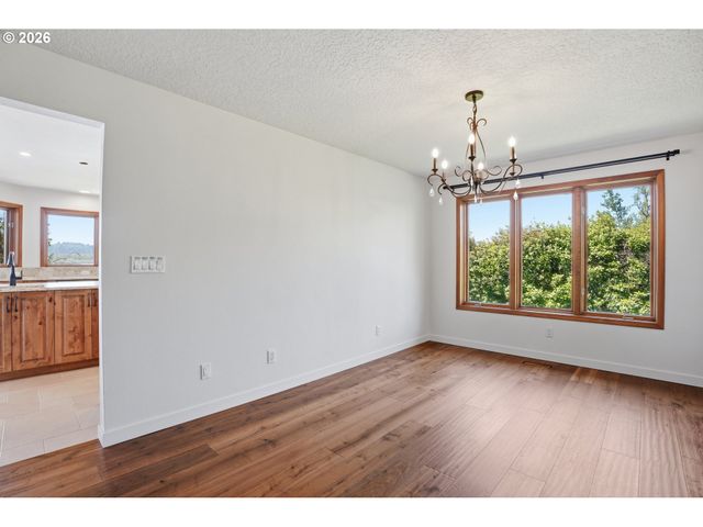954 S A St, Washougal, WA 98671