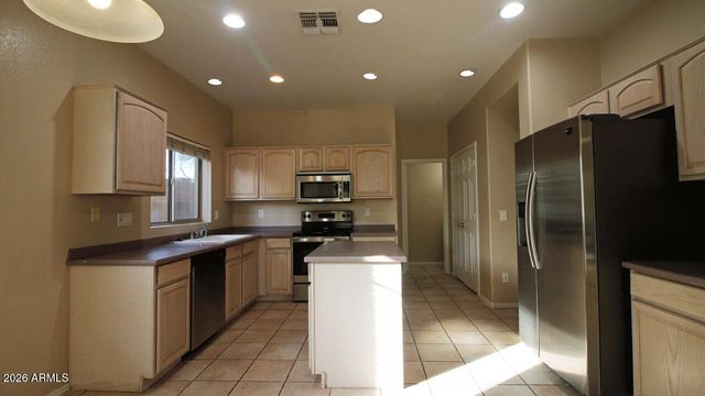 3414 W STEINBECK Drive, Anthem, AZ 85086